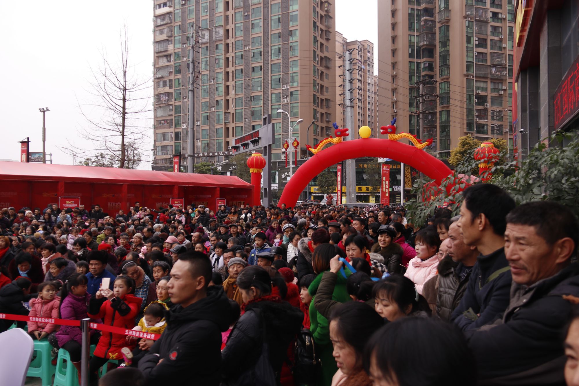 万汇千人招聘会 (16).jpg