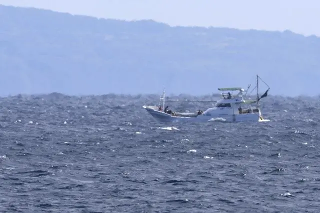 驻日美军一架“鱼鹰”运输机坠海，机上8人全部死亡